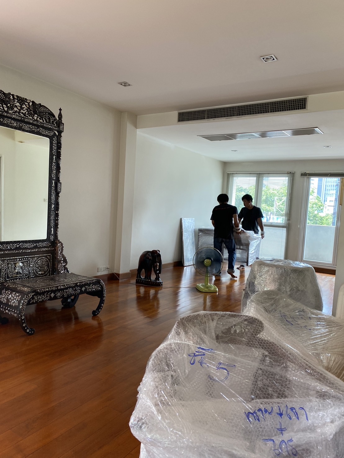 MANMOVEKRUP Condo Service image 1